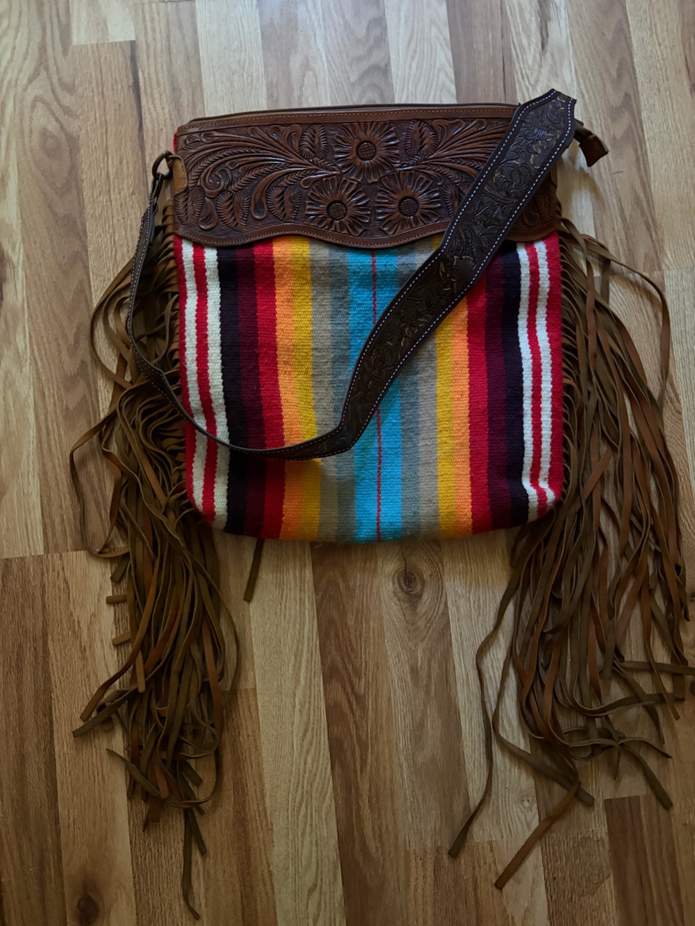 American Darling Cross Body Hand Tooled Saddle Blanket Purse - Picture 2 of 7